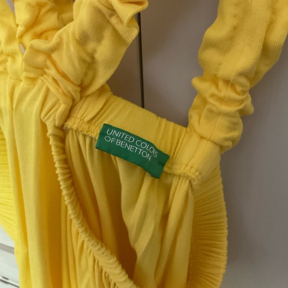 United Colors of Benetton Tank top and Aerie short sleeve blouse - Picture 3 of 6